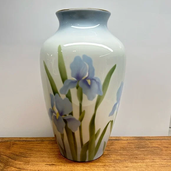 Vintage Blue Iris Elizabeth King Brownd Otagari Ceramic Vase Made In Japan - Picture 2 of 10